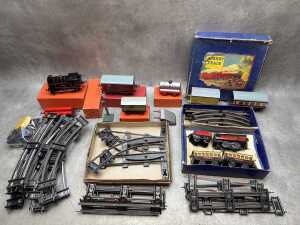 Collection of Hornby O scale clockwork model trains - 2