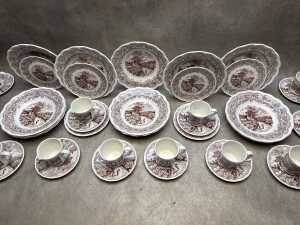 Italian 'English Landscape' ceramic dinner setting for six - 2