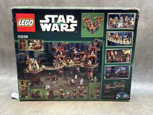 LEGO Star Wars Ewok Village set - 2