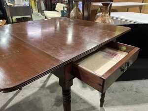 Mahogany drop-leaf side table - 3