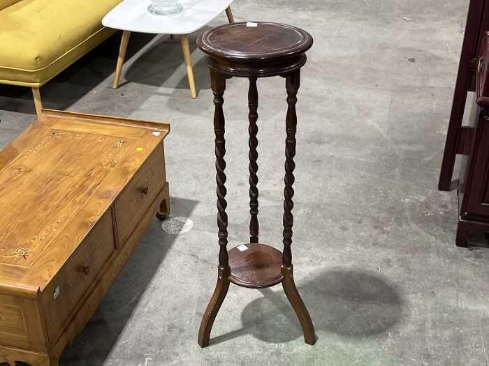 Mahogany Barley twist jardini&egrave;re stand