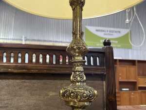 Baroque-style cast metal table lamp - 4