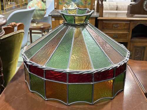 Glass leadlight pendant shade