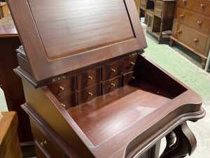 Davenport desk with green leather insert - 2