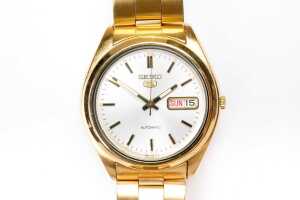 A Seiko 5 Automatic gents watch - 2