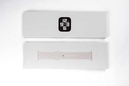 An Apple watch SE 2nd gen and sports band
