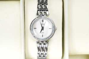 Five fashion watches and display case - 3