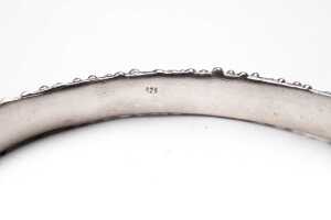 A Debra Fallowfield Kina sea urchin bangle in sterling silver - 3