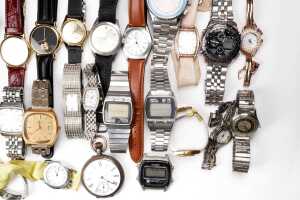 A large collection of watches - 2