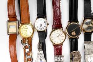 A large collection of watches - 4