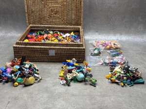 Box of assorted collectible figures, including The Seven Dwarves - 3