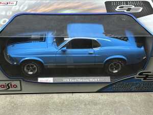 Four Maisto special edition 1:18 scale die-cast - 5