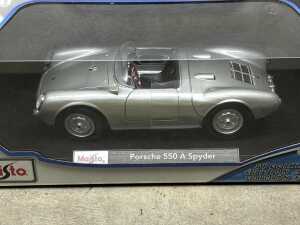 Four Maisto special edition 1:18 scale die-cast - 5