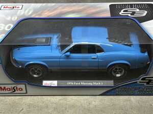 Four Maisto special edition 1:18 scale die-cast - 2