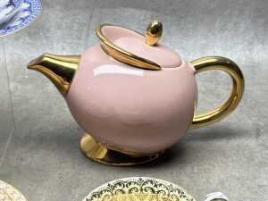 Porcelain, including Diana - 3