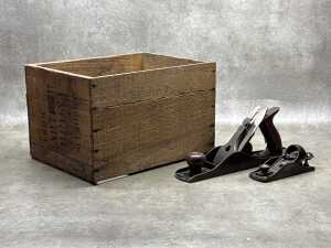 Two hand planes, including Bailey No.5