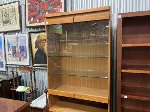 Mid-century teak display cabinet - 2