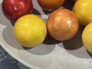 Brown resin centre piece bowl with decorative spheres - 2