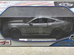 Four Maisto special edition 1:18 scale die-cast - 2