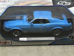 Four Maisto special edition 1:18 scale die-cast - 5