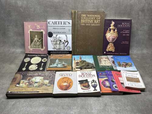 Books, mostly on antiques and collectables