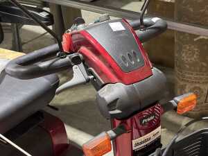 Celebrity Delux scooter - 2