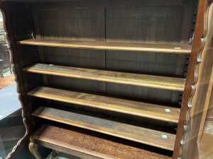 Queen Anne display cabinet - 3