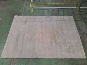 Machine-made polyester shag pile floor rug