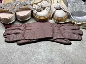 Eight pairs of ladies and men's casual and evening shoes - 5