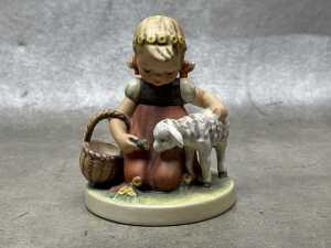 Five Goebel Hummel porcelain figures - 4