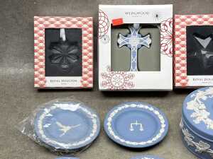Six pieces of Wedgwood Jasperware - 2
