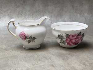 10 porcelain duos, including one large tennis set, sugar bowl and creamer, including Royal Vale - 6