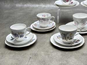 Eight Duchess English porcelain trios - 3