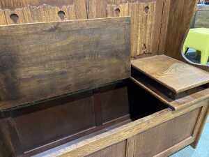 English oak settle - 3