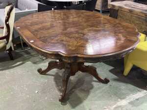 Parquetry top extension dining table