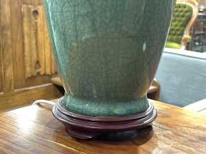 Chinese-style table lamp with celadon ceramic base and white shade - 3