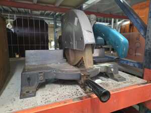 Makita 255mm mitre saw - 2