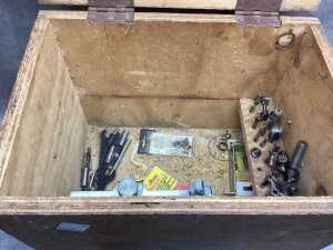 Hitachi TR-12 electric router and bits - 2