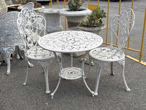 Three piece outdoor setting