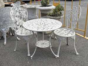 Three piece outdoor setting