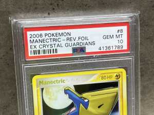 Pok&eacute;mon 2006 Manectric from the Ex Crystal Guardians set - 2