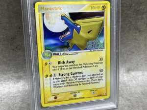 Pok&eacute;mon 2006 Manectric from the Ex Crystal Guardians set - 3