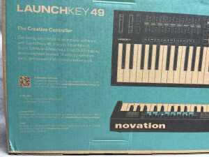 Novation LaunchKey 49 midi controller - 3