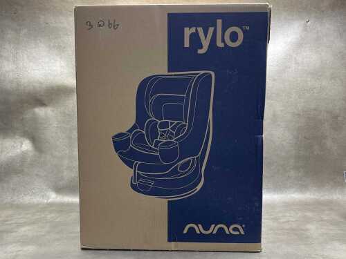 Nuna Rylo rotating car seat