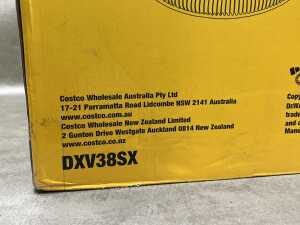DeWalt 38L wet/dry vacuum - 3