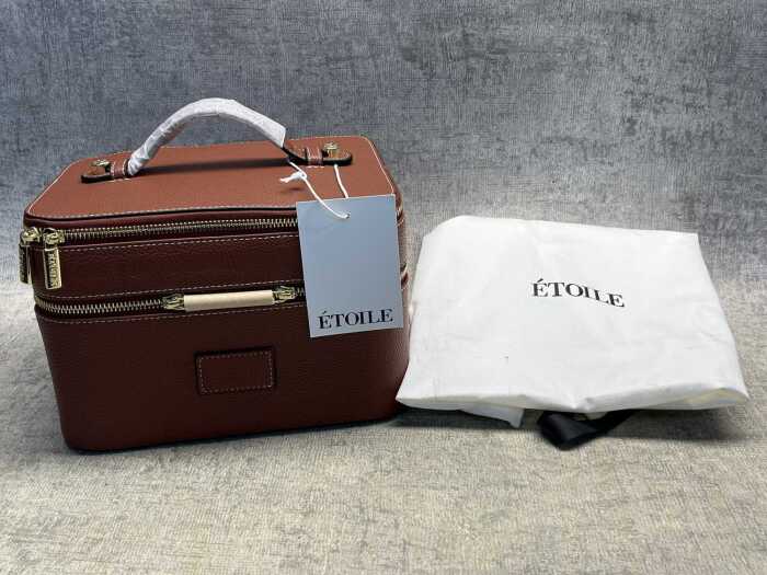 Etoile toiletries bag