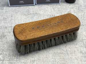 R.M. Williams polishing kit - 3