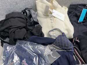 Group of Women's clothing size XS - 2