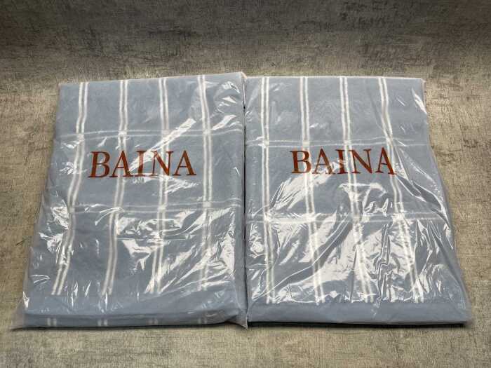 Two Baina Sorn bath towels