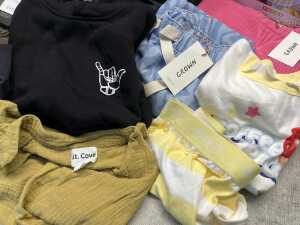 Group of girl's clothing size 4-6 - 3